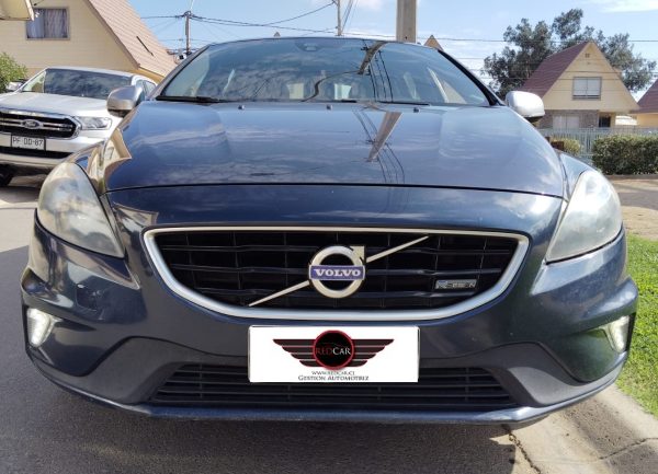 Z VENDIDO VOLVO V40 R-DESIGN MT AÑO 2014 $8.980.000.-