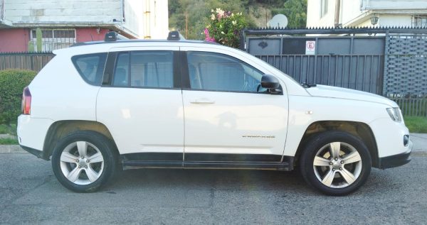 JEEP COMPASS SPORT 4X4 AÑO 2015 VALOR $7.880.000.- - Imagen 4