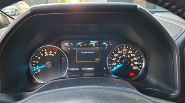 FORD F-150 PLATINIUM 4X4 AÑO 2017 VALOR $22.980.000.- - Imagen 12