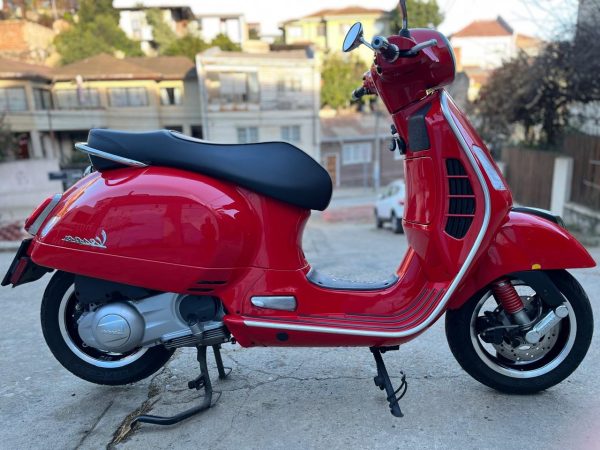 VESPA GTS 300 AÑO 2019 $4.900.000.-