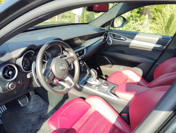 ALFA ROMEO STELVIO VELOCE SUPER AWD 2.0 AUT 2023 VALOR $37.980.000.- - Imagen 11