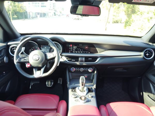 ALFA ROMEO STELVIO VELOCE SUPER AWD 2.0 AUT 2023 VALOR $37.980.000.- - Imagen 16