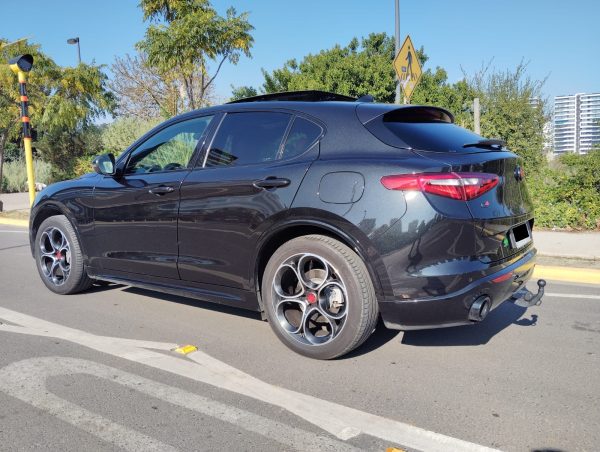 ALFA ROMEO STELVIO VELOCE SUPER AWD 2.0 AUT 2023 VALOR $37.980.000.- - Imagen 4