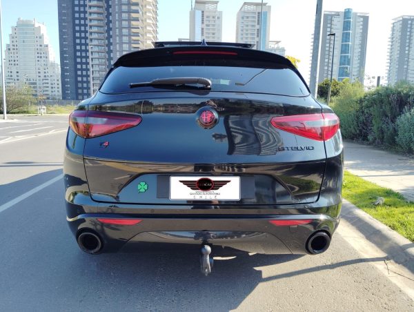 ALFA ROMEO STELVIO VELOCE SUPER AWD 2.0 AUT 2023 VALOR $37.980.000.- - Imagen 5
