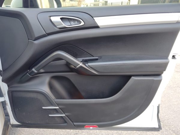 Z VENDIDO PORSCHE CAYENNE 3.0 DIESEL AÑO 2013 VALOR $17.380.000.- - Imagen 13