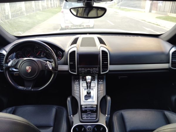 Z VENDIDO PORSCHE CAYENNE 3.0 DIESEL AÑO 2013 VALOR $17.380.000.- - Imagen 17