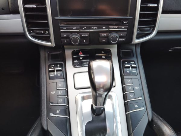 Z VENDIDO PORSCHE CAYENNE 3.0 DIESEL AÑO 2013 VALOR $17.380.000.- - Imagen 23