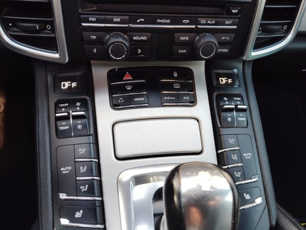 Z VENDIDO PORSCHE CAYENNE 3.0 DIESEL AÑO 2013 VALOR $17.380.000.- - Imagen 22