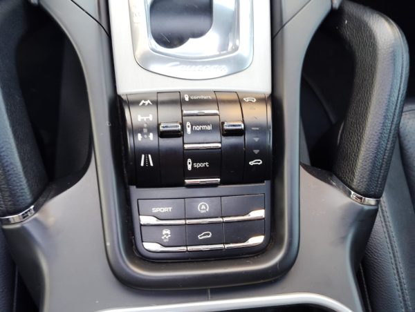 Z VENDIDO PORSCHE CAYENNE 3.0 DIESEL AÑO 2013 VALOR $17.380.000.- - Imagen 24
