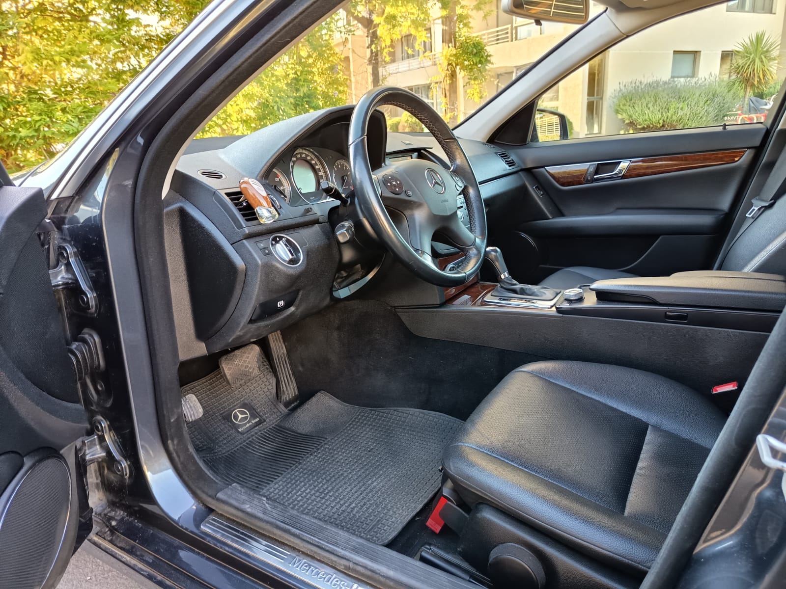 Z VENDIDO MERCEDES BENZ C180 CDI 1.8 AUT AÑO 2011 $7.780.000.- - Imagen 11