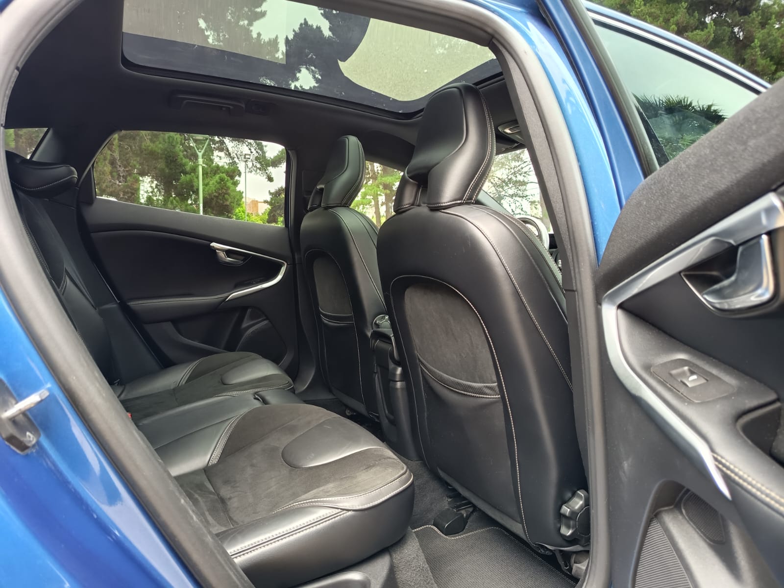 VOLVO V40 T4 2.0 R-DESIGN AÑO 2018 UN DUEÑO $13.380.000.- - Imagen 15