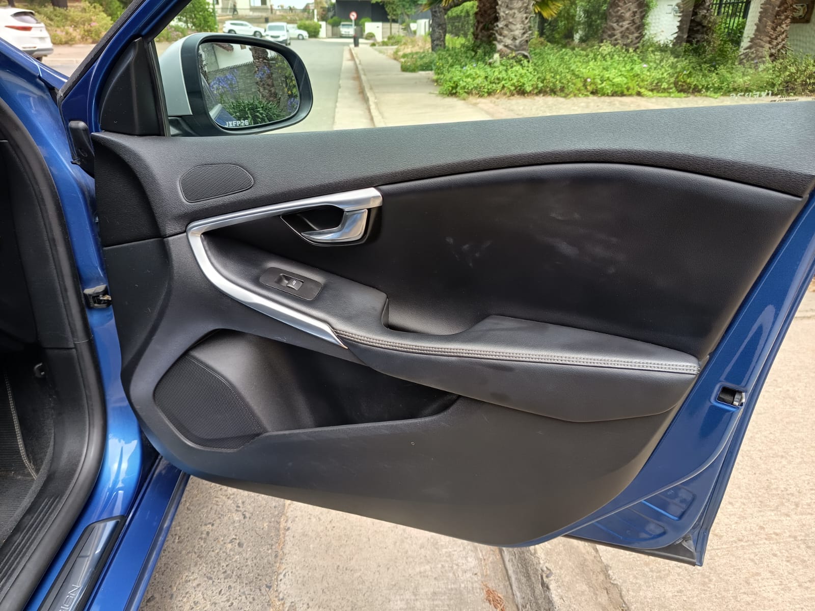 VOLVO V40 T4 2.0 R-DESIGN AÑO 2018 UN DUEÑO $13.380.000.- - Imagen 17