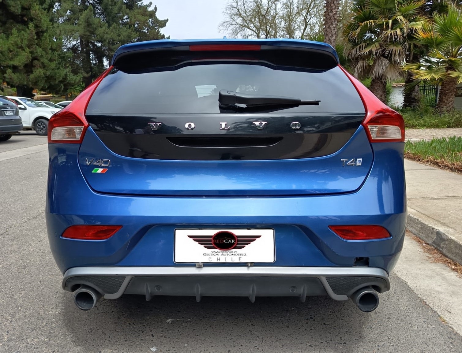 VOLVO V40 T4 2.0 R-DESIGN AÑO 2018 UN DUEÑO $13.380.000.- - Imagen 5